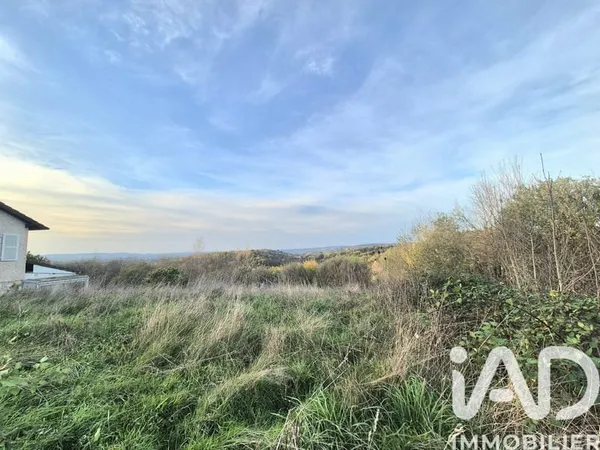Terrain 650 m²