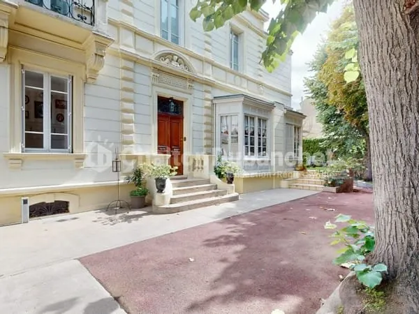 NOUVEAUTE ROANNE GARE - Demeure de prestige Roanne 12 pièce(s) 377 m2