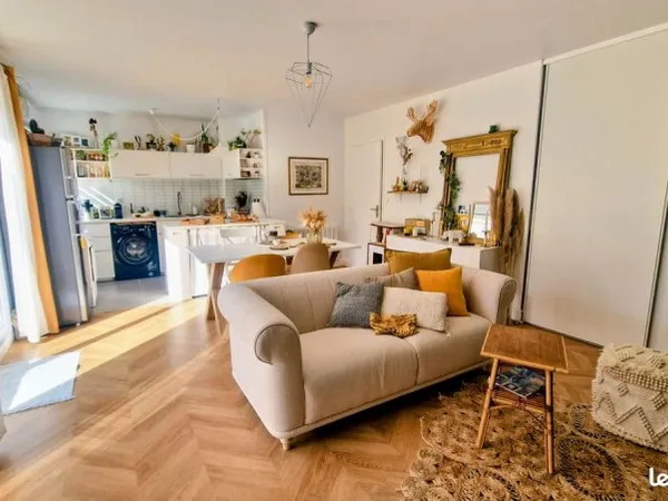 Quartier Chantenay, place Jean Macé - T2 meublé 50 m² avec terrasse & jardin privatif, garage en opt