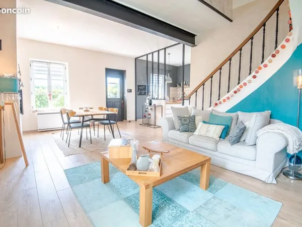 Chambre meublée en maison partagée-calme,15 min CHU Trousseau/Chambray-15 min saint Avertin-proche T