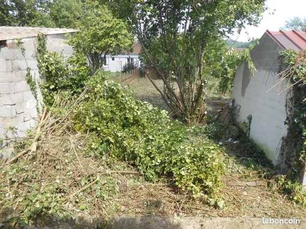 Terrain 250m²