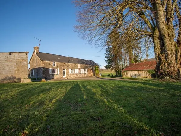 LA MANCHE, NORMANDIE, Savigny-le-Vieux, maison, terrain, dépendances