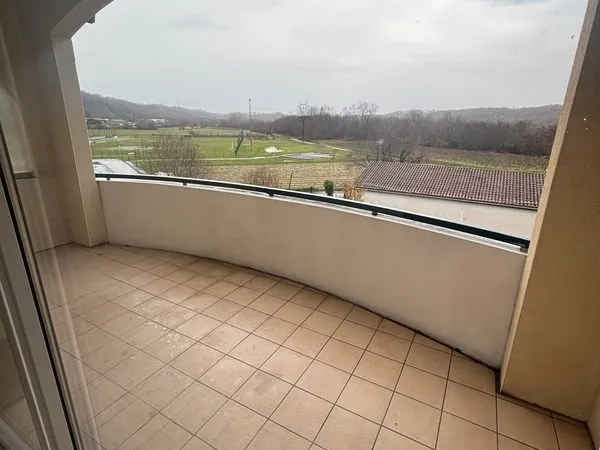 Appartement T3 à Ustaritz avec terrasse 64,6 m2 et 2 places de parking couvertes