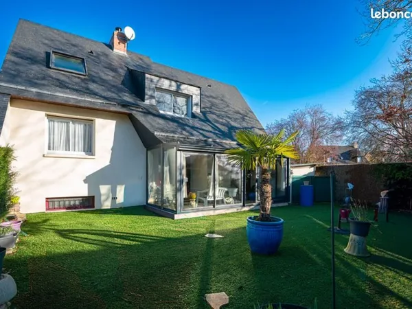 Maison 7 pièces 151 m²