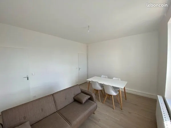Appartement 3 pièces 56 m2 proche Centre ville