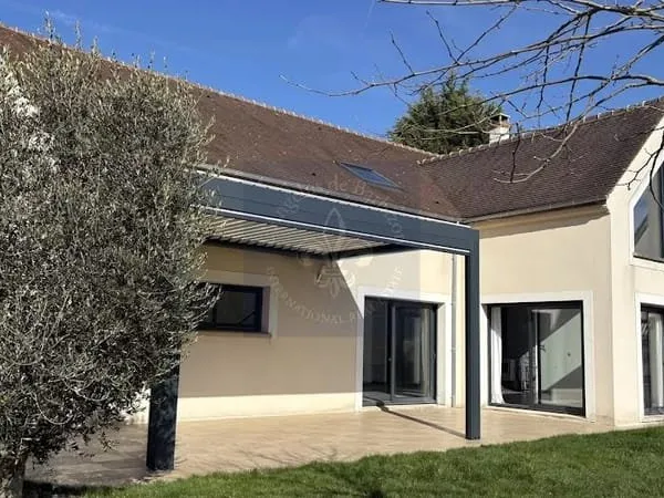 Maison 7 pièces 260 m²