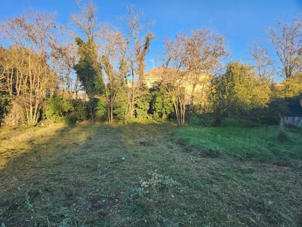 Terrain constructible 330 m²