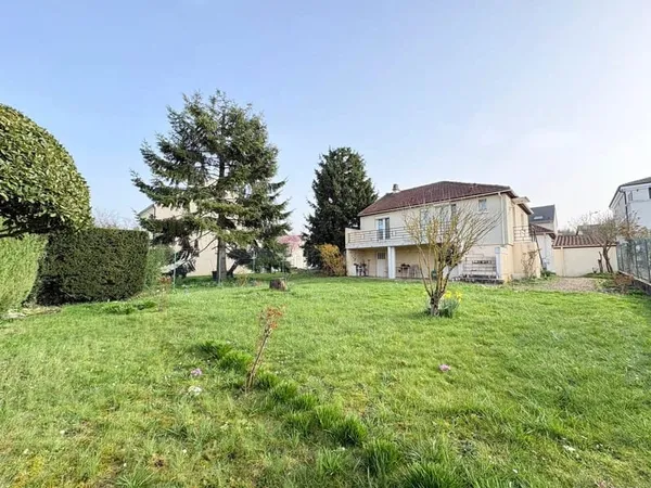Charmante maison située à proximité du RER E