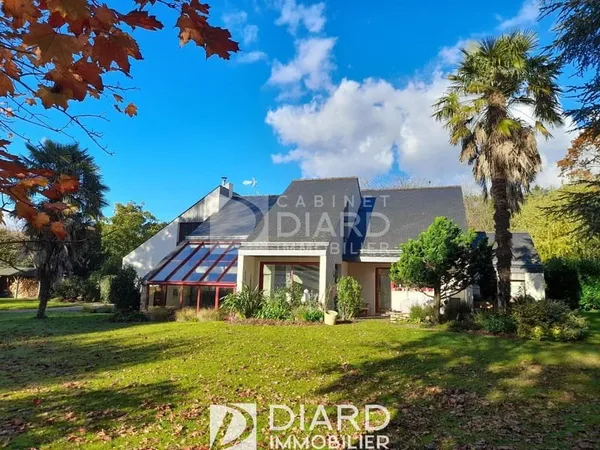 Nouveauté au Cabinet DIard Immobilier ! Maison T6 - Centre-ville Chateaubourg