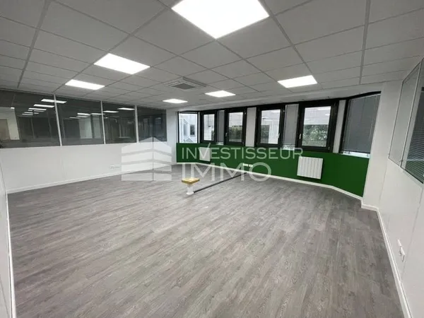 Bureaux 299 m²