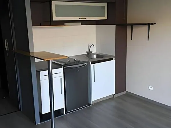 Studio 1 pièce 19 m²