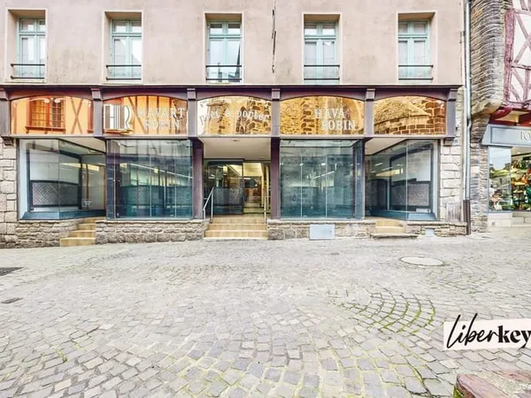 Local commercial Malestroit centre ville 320 m²