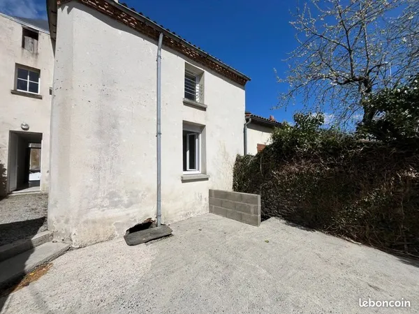 Trois Appartements de type 2 à Chemillé