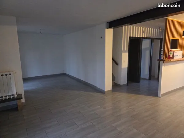 Maison à louer à boé