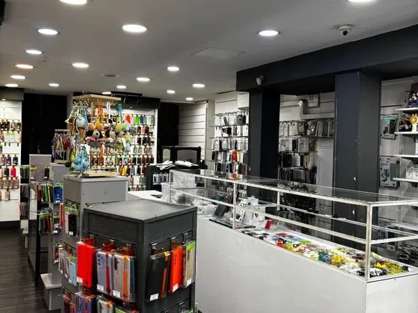 Cession bail commercial 3/6/9 - 67 m² + sous-sol - centre Marseille métro tram