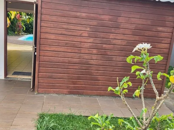 CHARMANTE VILLA P4 PISCINE TERRAIN 820 m²