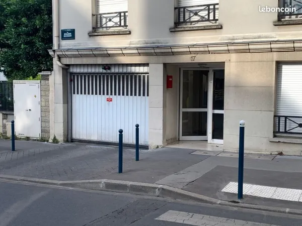 Emplacement de parking au 17 rue B. Delessert à PANTIN (93500)
