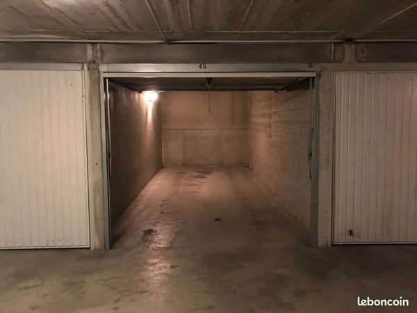 Garage / Box fermé - Idéal petit investissement rentable