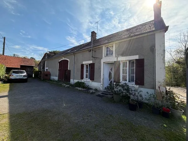 Longère à rénover à Varennes Vauzelles