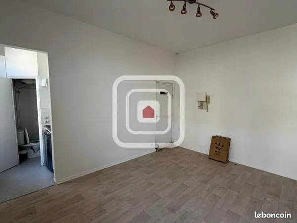 Studio 1 pièce 20 m²