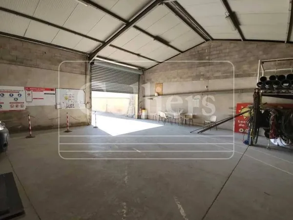 Local d'activité 650 m²