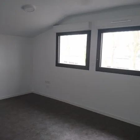 Bureau et espace de travail Vente Dax  75m² 200000€