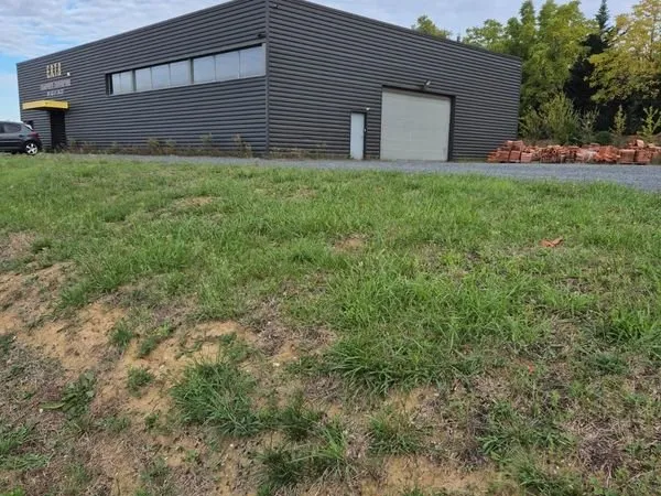 A LOUER - ENTREPÔT - 540 m²