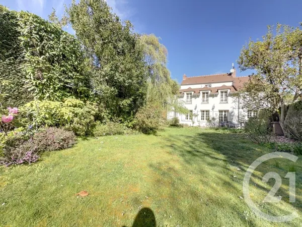 Maison 9 pièces 203 m²