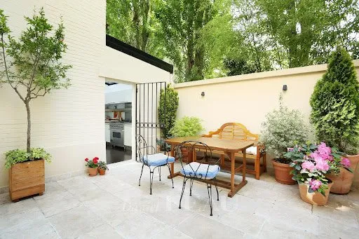 Maison 9 pièces 251 m²