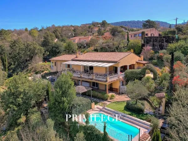 Les Adrets-de-l'Estérel - Exclusivité Villa familiale avec