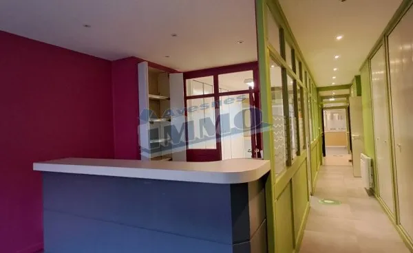 Immeuble à usage de bureaux à Saint Pol sur Ternoise