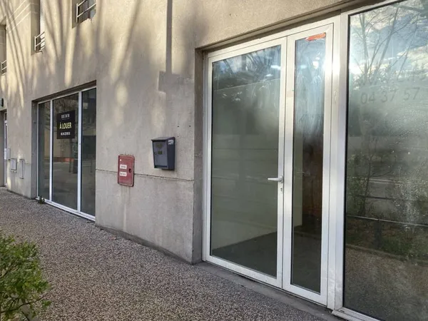 Local commercial 94 m²
