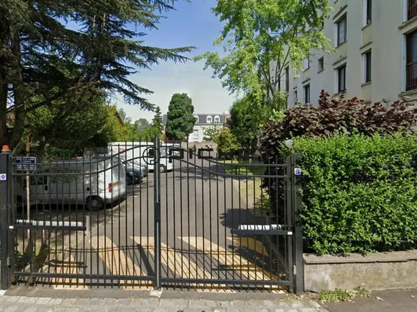 Place de Parking Sécurisée - Rosny-sous-Bois