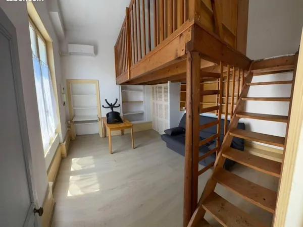 Appartement lumineux avec mezzanine