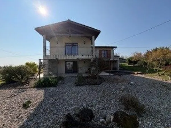 Maison de 193 m² sur deux niveaux, possibilité de faire deux logements indépendant