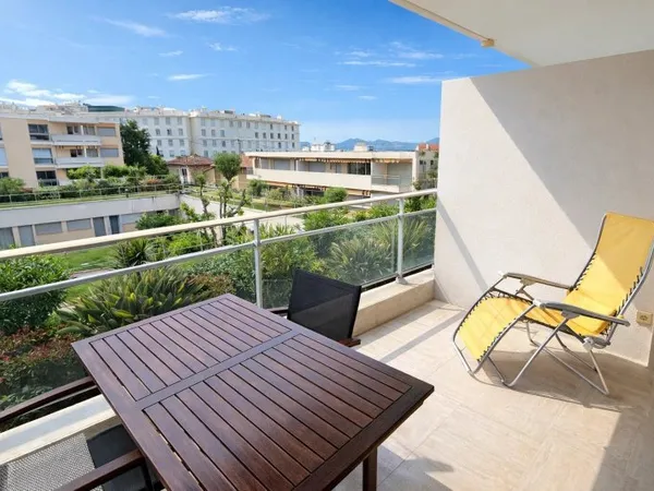 EXCLUSIVITÉ 3 pièces 76 m² - Quartier prisé Cannes - Terrasse pl