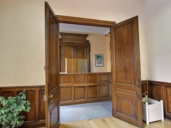 Local professionnel 125 m²
