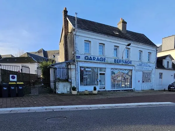 Plein centre de SAINT ROMAIN DE COLBOSC