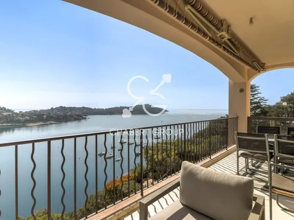 VILLEFRANCHE-SUR-MER - APPARTEMENT - 3 PIÈCES - 59 M² - VUE MER PANORAMIQUE D'EXCEPTION - TERRASSE -
