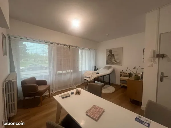 Location d'un bureau professionnel 19m2