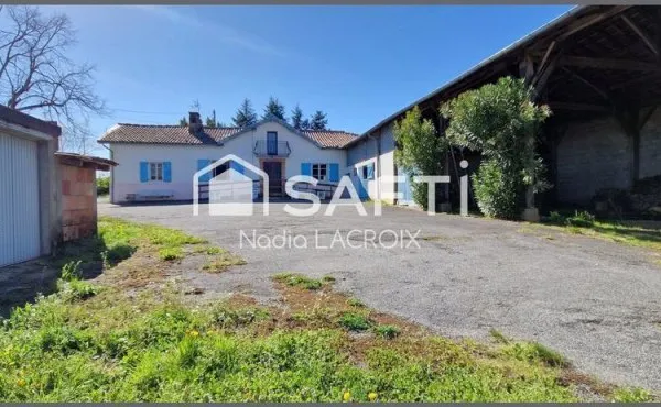 Corps de ferme sur parcelle de 27 189 m², habitation 107 m² de plain-pied.