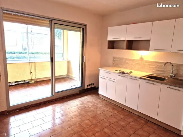Studio 1 pièce 18 m²