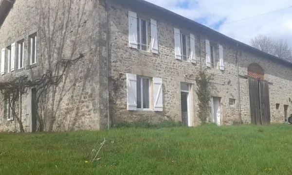 Maison Location Saint-Jouvent 5p 172m² 1100€