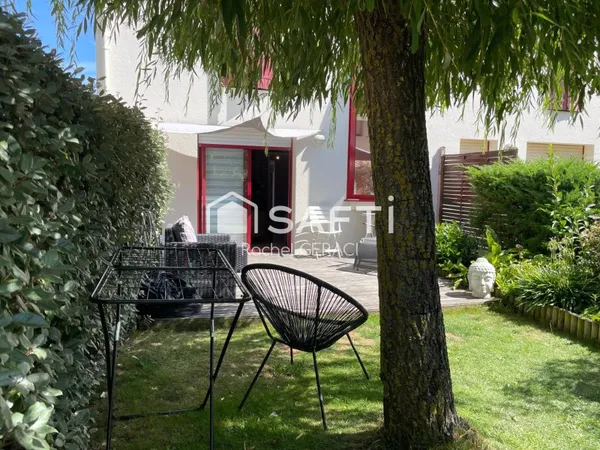 Maison confortable avec jardin et piscine