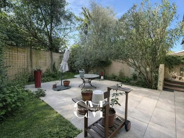 Maison 7 pièces 270 m²