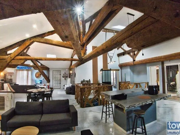 Maison 10 pièces 322 m²