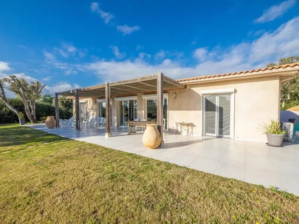 Porto-Vecchio, Domaine de Cala Rossa, villa 5 chambres, piscine et plage à pieds
