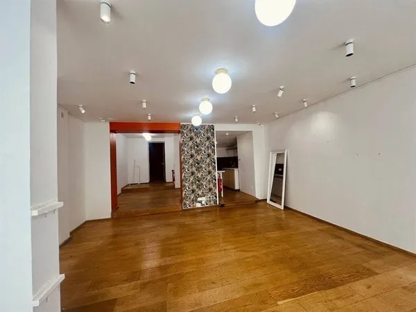 Boutique 48 m²