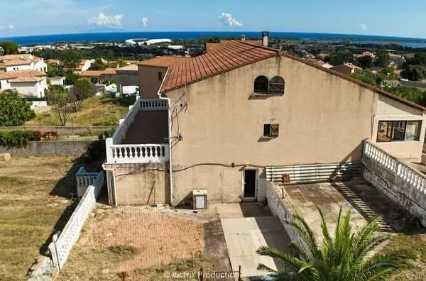Maison 9 pièces 334 m²