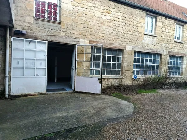 Local 84 m²
